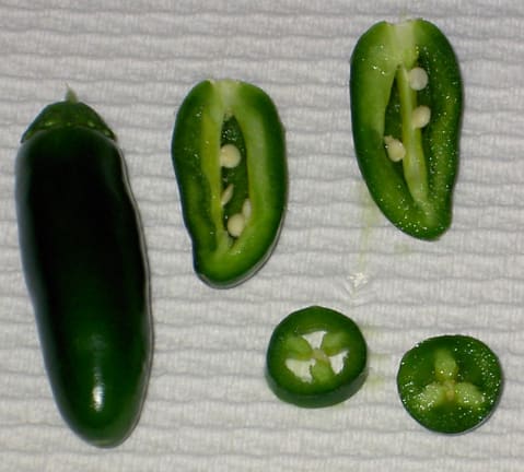 Brote de Salmonella en Jalapeños Mexicanos Golpea a Cadenas de Comida Rápida en EE. UU.