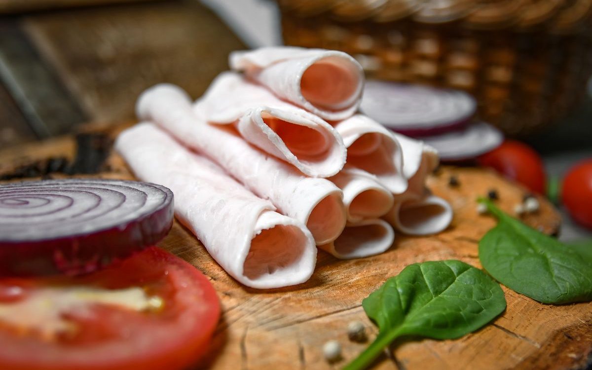 Ireland Withdraws Cooked Ham Batches Over Possible Listeria monocytogenes