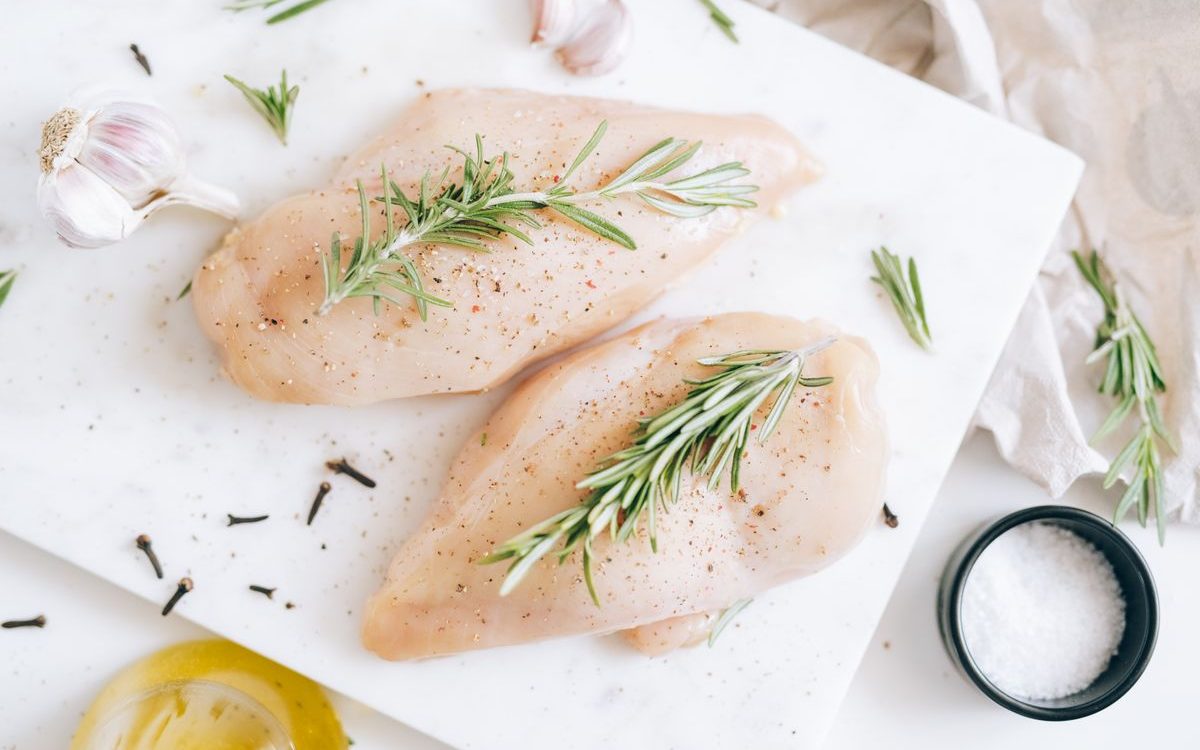 Retiran Muslos y Contramuslos de Pollo en Francia por Salmonella Typhimurium