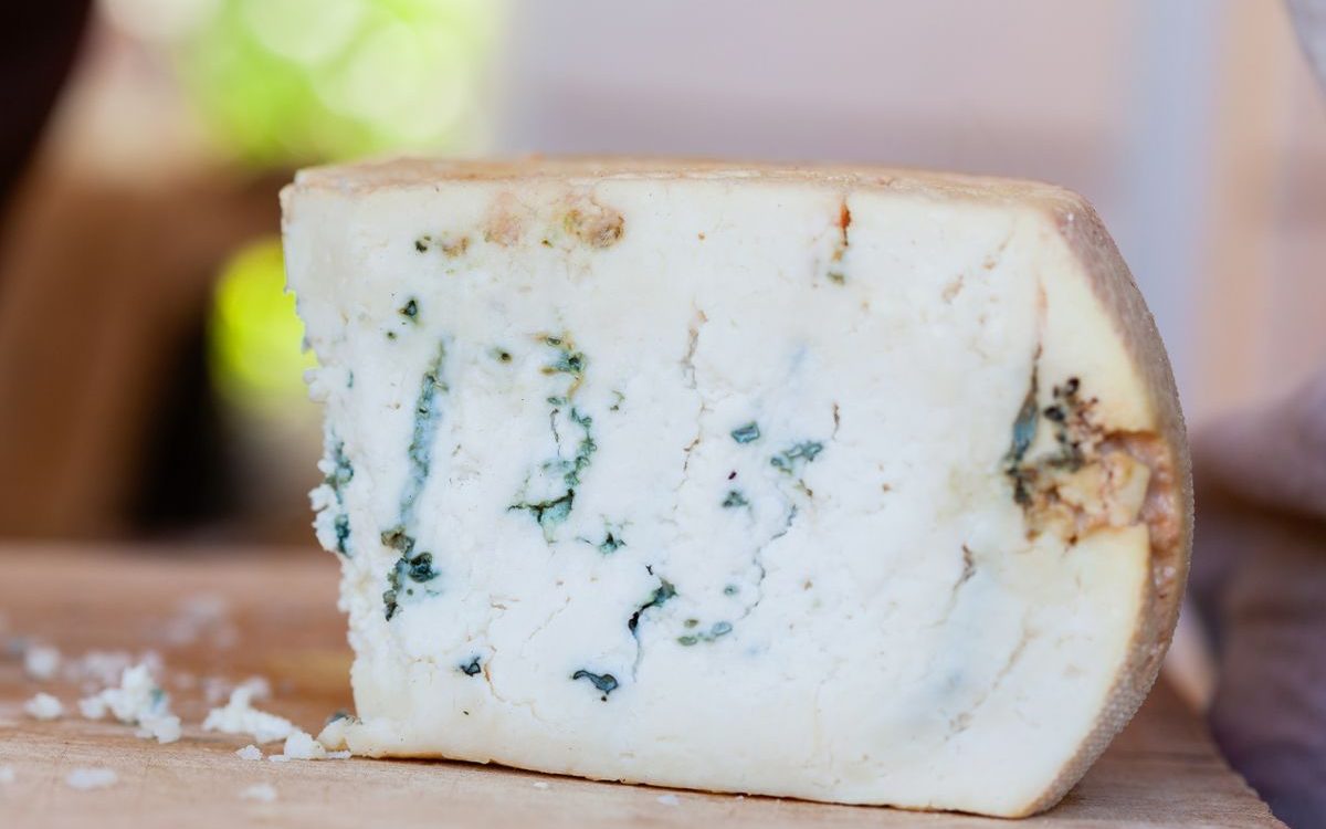 Una cadena de supermercados Retira el Queso por Listeria